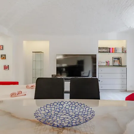 Bright Arched Flat - Cozy Minimal Escape Appartamento