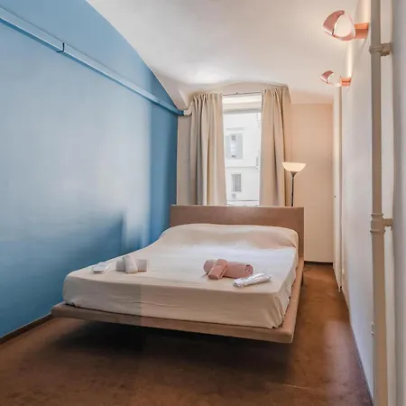 Bright Arched Flat - Cozy Minimal Escape *