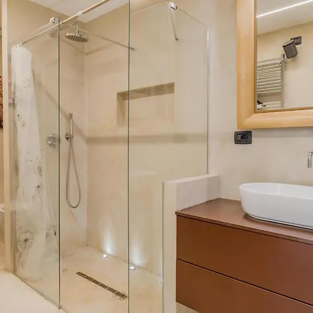 דירה Bright Arched Flat - Cozy Minimal Escape *