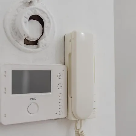 Bright Arched Flat - Cozy Minimal Escape