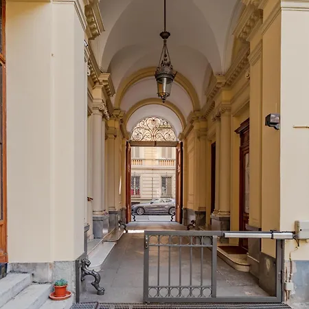 Bright Arched Flat - Cozy Minimal Escape *