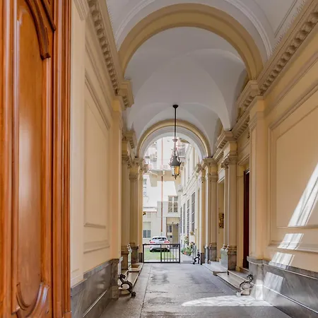 Bright Arched Flat - Cozy Minimal Escape Appartamento