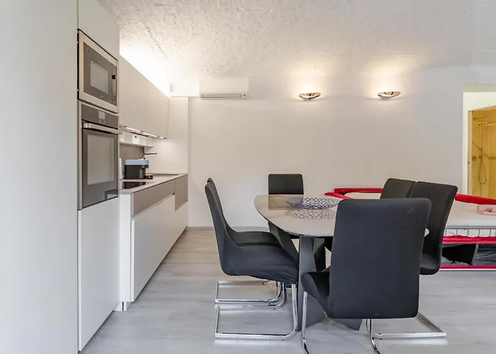 Bright Arched Flat - Cozy Minimal Escape Apartament Turyn
