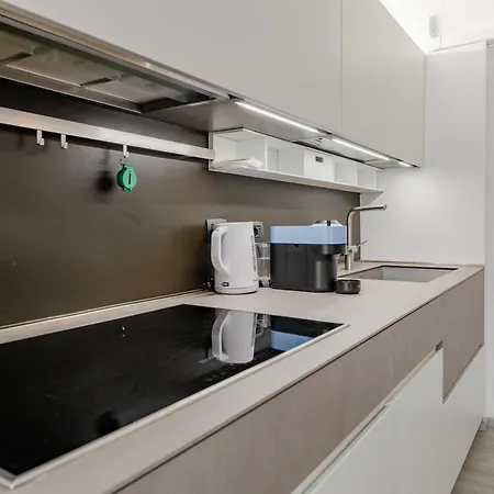 Bright Arched Flat - Cozy Minimal Escape *