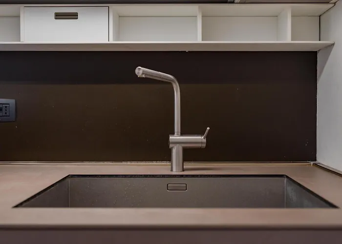 Bright Arched Flat - Cozy Minimal Escape * 토리노